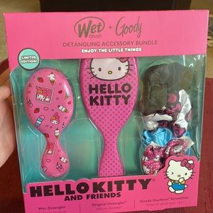 HELLO KITTY & MY MELODY Wet Brush Bundle